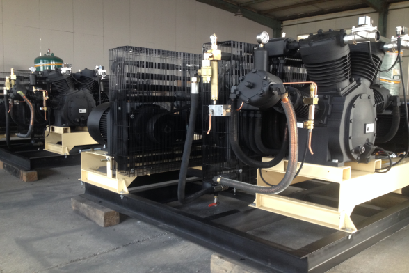 GS-2.2/40中壓吹塑空壓機 GS-2.2/40中壓吹塑空壓機